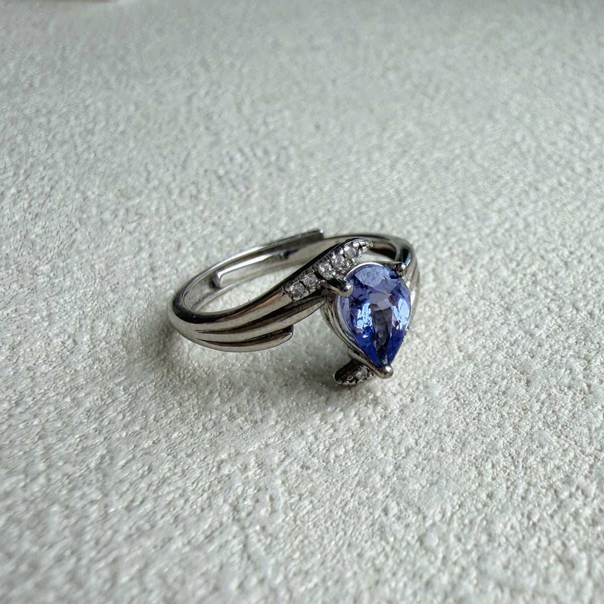 Natural Tanzanite Ring